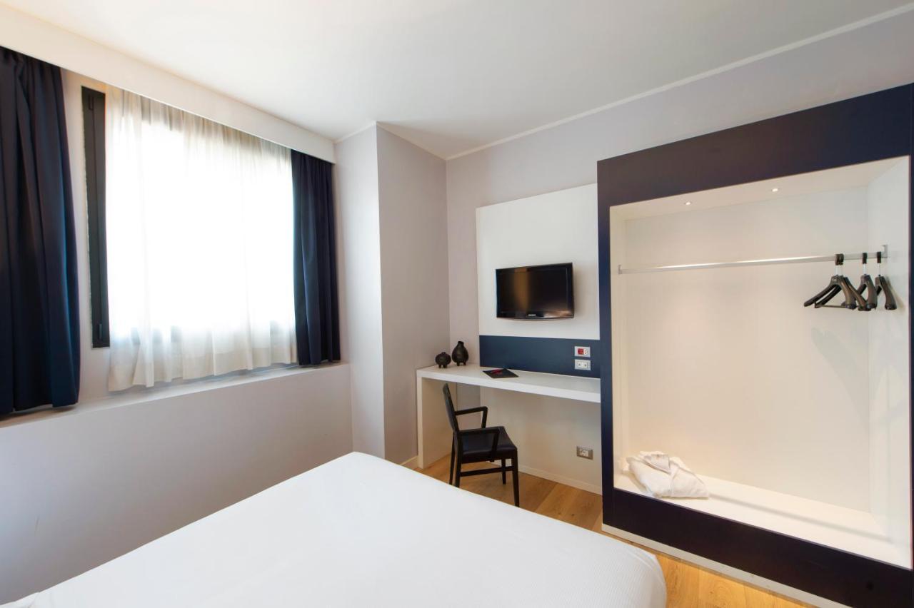 Neo Hotel Bresso Esterno foto